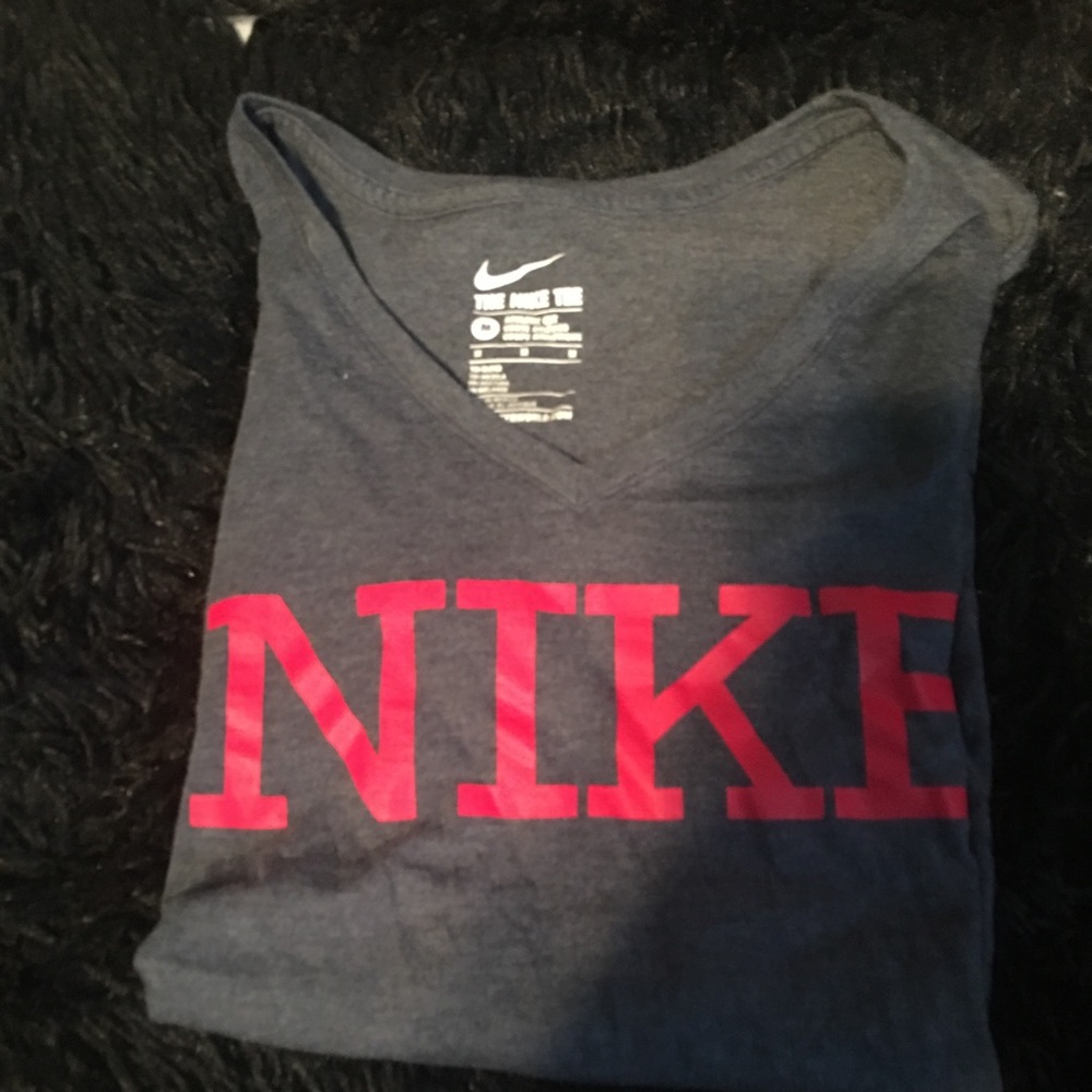Nike v neck tee shirt!!